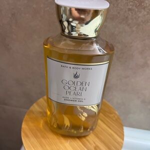 Bath & Body Works Golden Ocean Pearl shower gel
